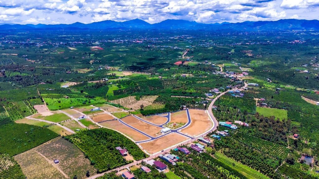 Bảng giá đất Bảo Lộc 2025. Khung cảnh Lộc An -Bảo Lộc nhìn từ trên cao