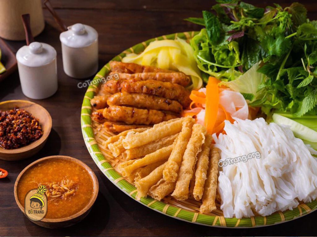 Địa điểm du lịch tại Bảo Lộc - Nem nướng trứ danh