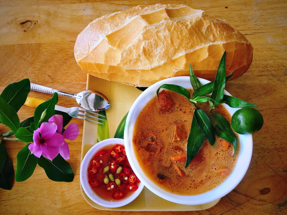 Ăn vặt ở Bảo Lộc. Phá lấu bò thơm ngon