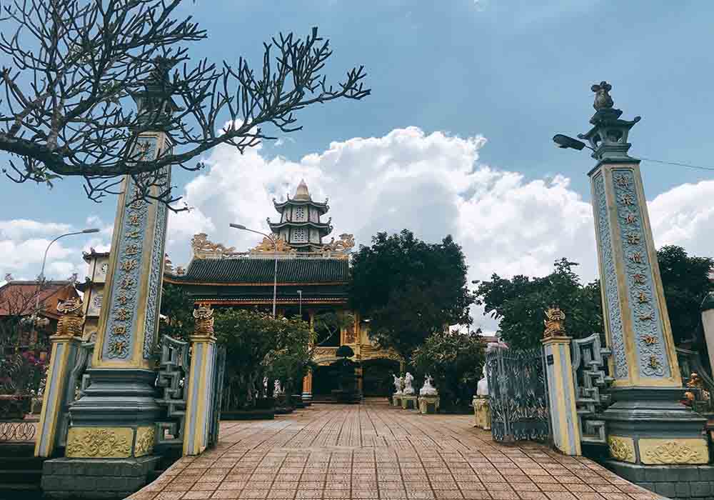 Chùa Bảo Lộc. Chùa Phước Huệ – tuyệt tác tâm linh giữa lưng chừng mây Bảo Lộc