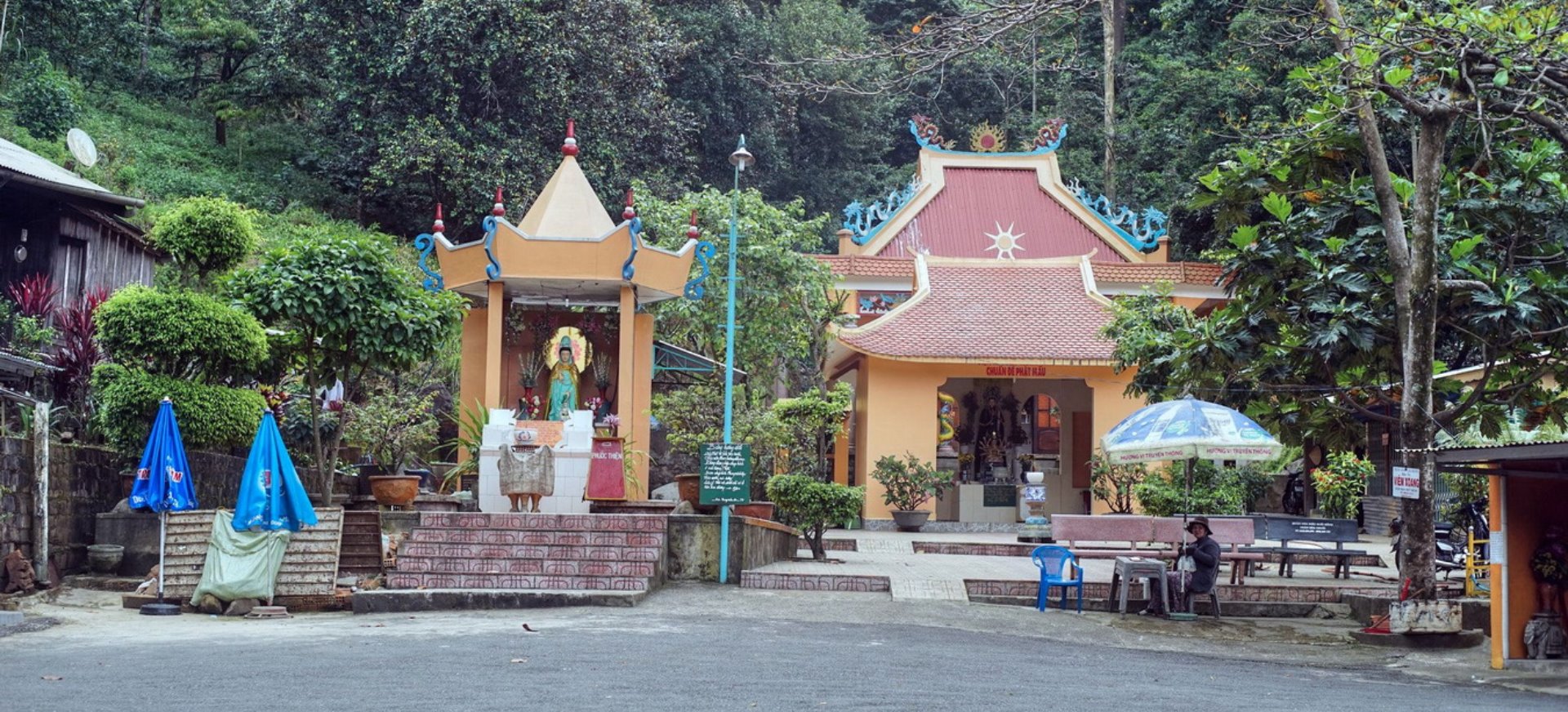 Miếu 3 cô đèo Bảo Lộc. Miếu 3 Cô – linh thiêng giữa đèo Bảo Lộc mù sương