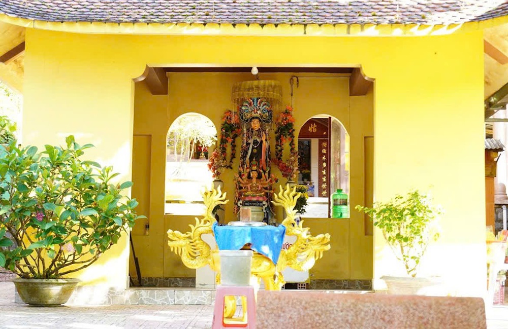 Miếu 3 cô đèo Bảo Lộc. Miếu 3 cô – thiêng liêng giữa đèo mây Bảo Lộc