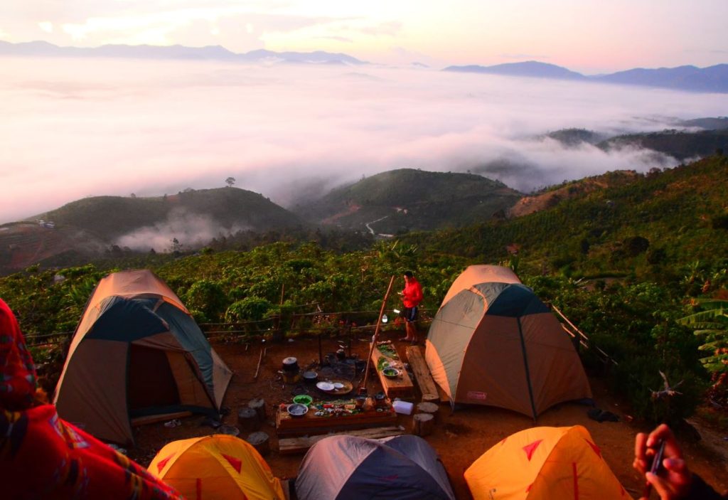 Check in sống ảo tại Bảo Lộc. Cắm trại và săn mây trên đỉnh núi Đại Bình