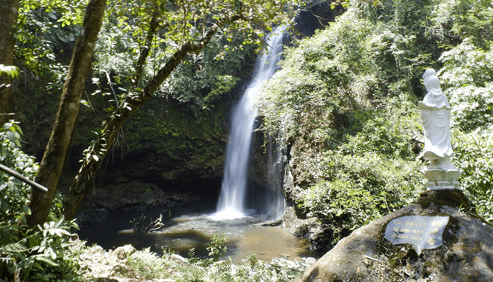 thac-nuoc-dep-nhat-tai-bao-loc