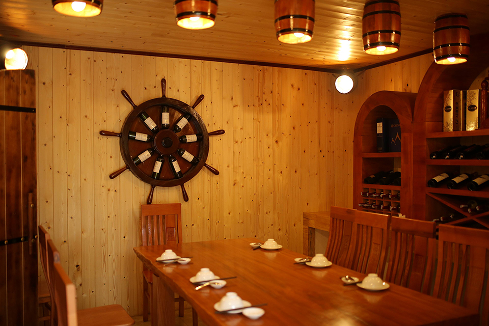 Nhà hàng tại Bảo Lộc. Thủy Tùng – điểm đến lý tưởng cho bữa ăn sum vầy và sang trọng