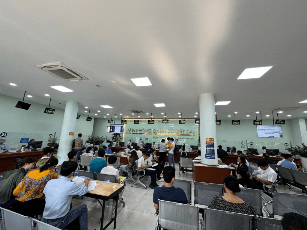 Hình ảnh văn phòng cấp, đổi, đăng kí sổ đỏ/hồng tại Bảo Lộc