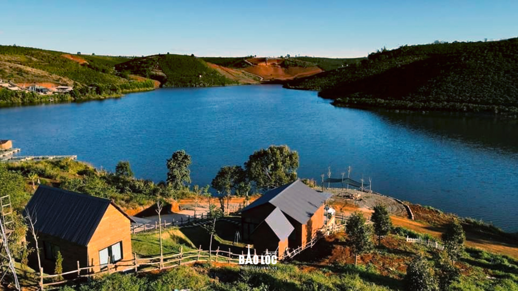 Hình ảnh homestay view trực diện Hồ tại Bảo Lộc